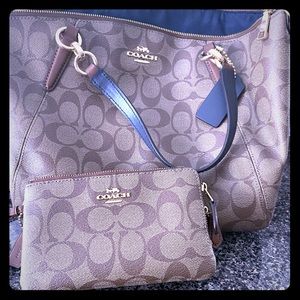 Cross body and matching wristlet